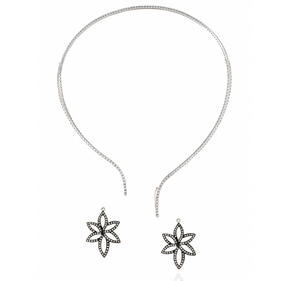 18K White Gold Diamond Cuff Necklace with 2 Diamond Flower Pendant