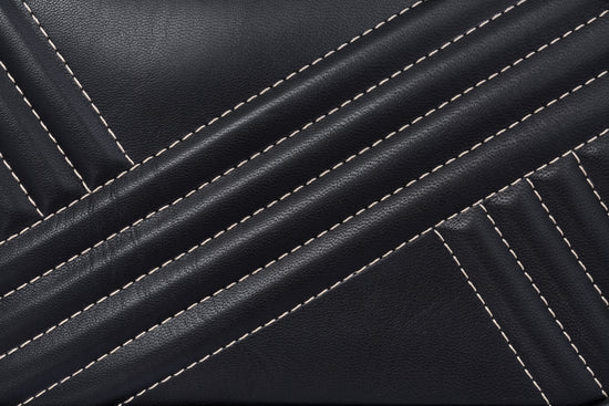 Load image into Gallery viewer, Handbag in Black Leather
