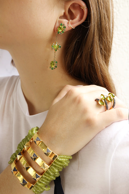 Load image into Gallery viewer, 925 Silver Stud Zinta Bracelet with Peridot &amp;amp; Blue Sapphire
