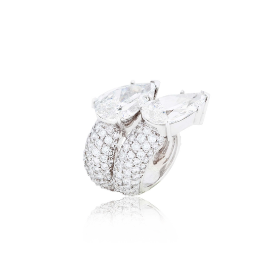 Load image into Gallery viewer, 18k White Gold Ring with White Diamonds

