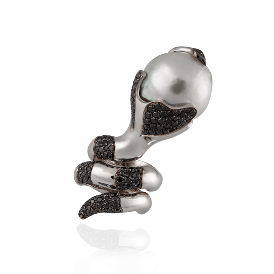 Load image into Gallery viewer, 18K White Gold Ring with South Sea Pearls
