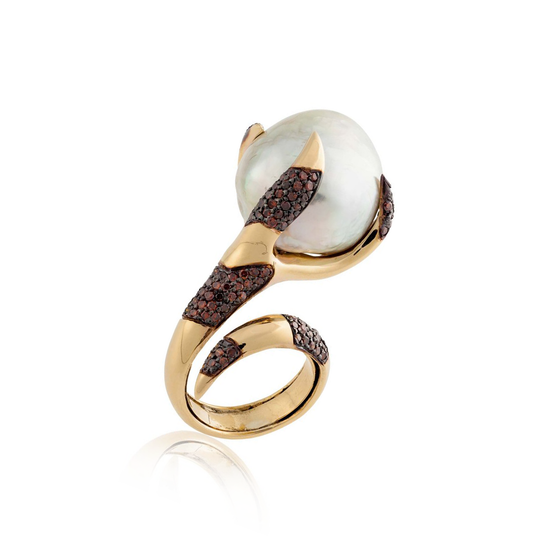 18k Yellow Gold Ring with South Sea Pearl and Diamonds