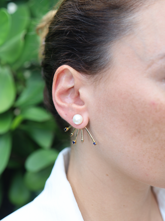 Load image into Gallery viewer, 925 Silver Earrings Plated in Gold with Freshwater Pearls &amp;amp; Green Sapphires
