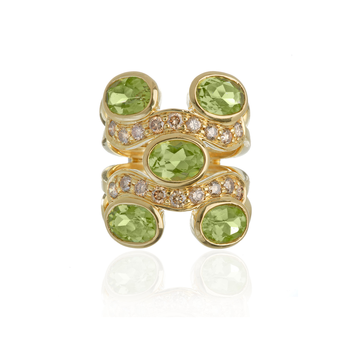 Load image into Gallery viewer, 18K Yellow Gold Ring with Peridot
