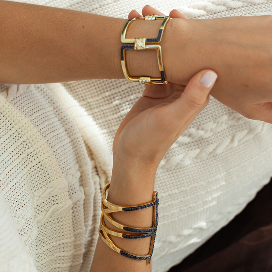 Load image into Gallery viewer, 925 Silver Bracelet in Blue Sapphire Pavé
