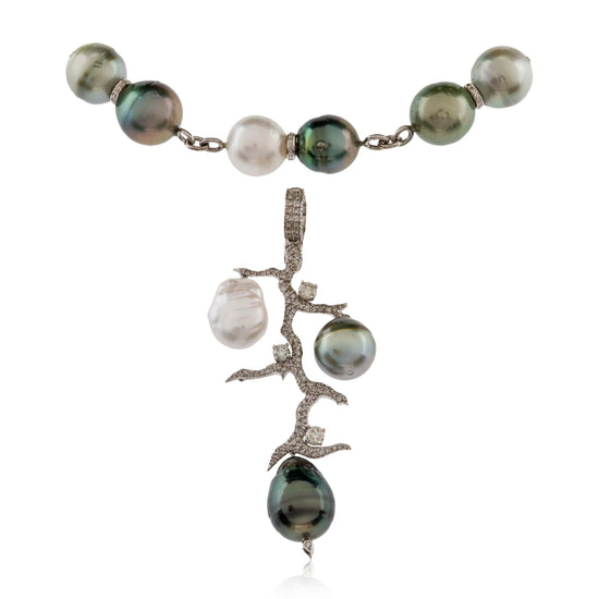 White Diamond and Pearls Necklace White Gold