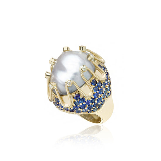 Load image into Gallery viewer, South Sea Pearl Gold Ring with Blue Blue Sapphire

