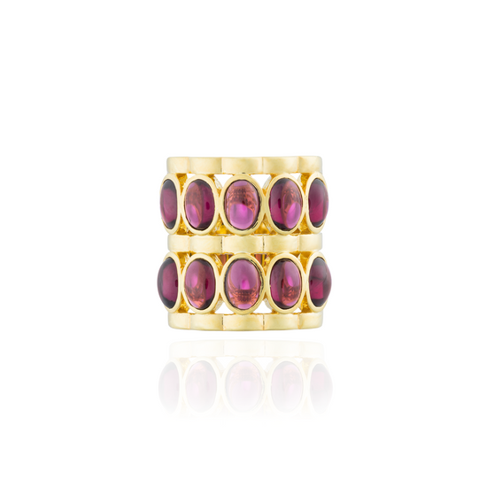 Load image into Gallery viewer, Caramelo 925 Silver Ring Plated in 18K Yellow Gold with Rhodolite Cabouchon
