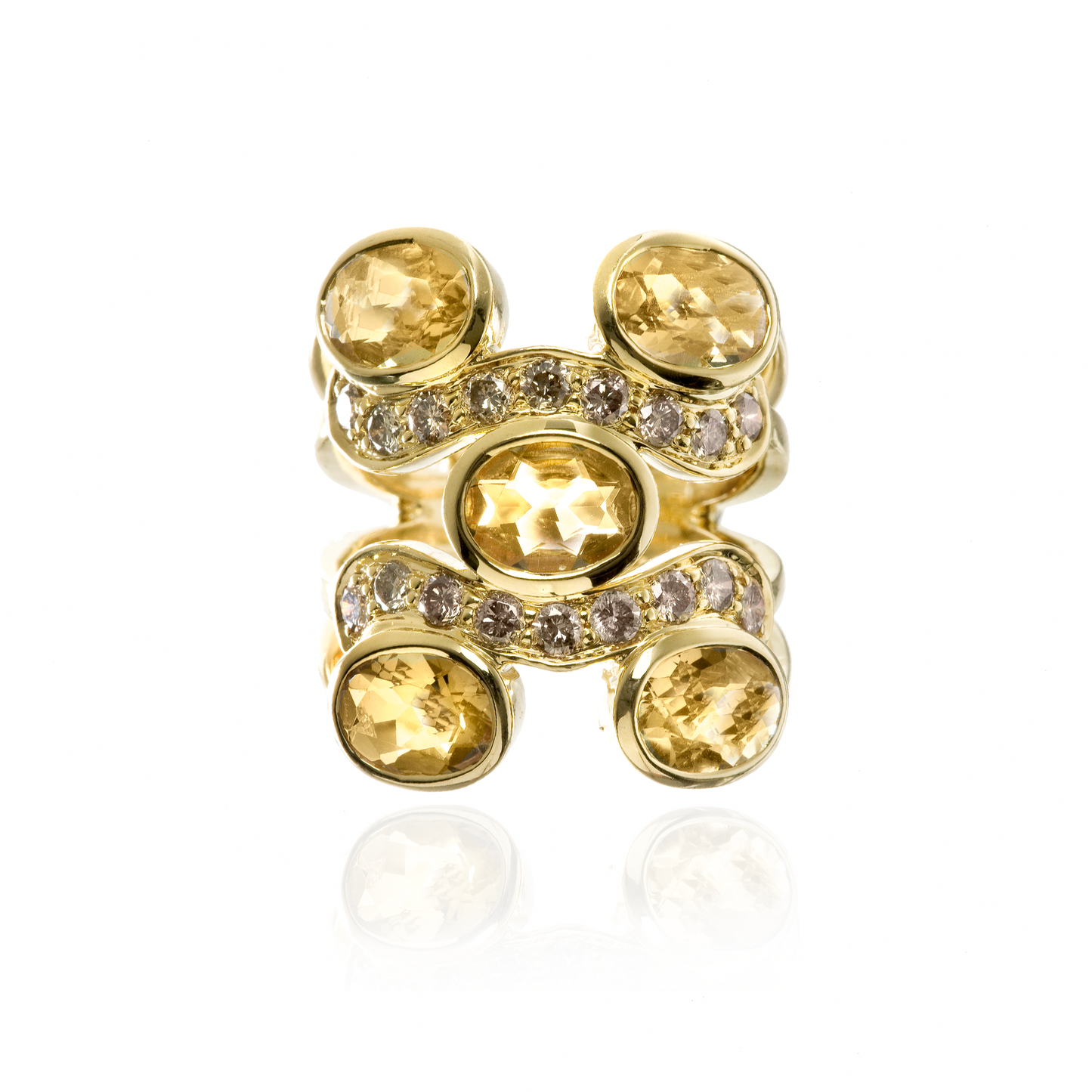 Load image into Gallery viewer, 18K Yellow Gold Ring with Yellow Sapphire
