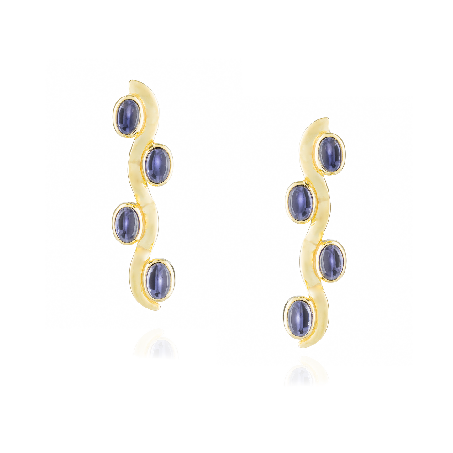 Load image into Gallery viewer, Caramelo 925 Silver Earrings plated in 18k Yellow Gold with Iolite Cabouchon
