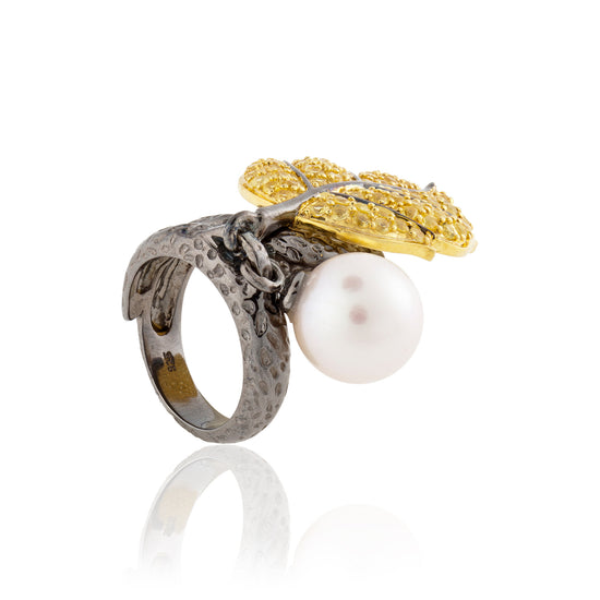 Load image into Gallery viewer, 925 Silver Leaf Ring with Sapphires and Pearl
